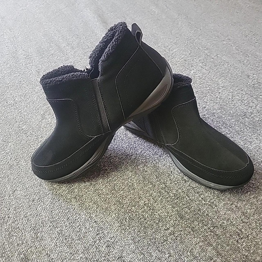 Easy Spirit Epic VERRY Women 12 Ankle boot Black Suede faux fur  Lagenlook NWOT